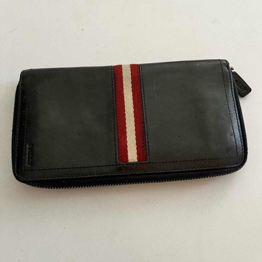 Bally Men's Brown Leather Zip Wallet with Red and Cream Stripe